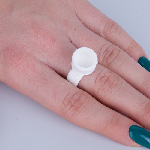 Pierścionek do pigmentu kleju do rzęs biały 1 szt