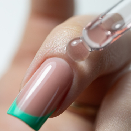 Oliwka do skórek z zakraplaczem NTN Premium o zapachu Strawberry Shake 50 ml