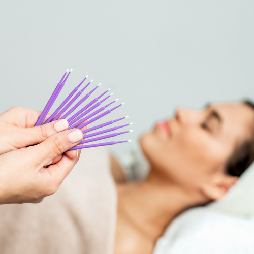 Profesjonalne aplikatory bezwłóknowe do rzęs fioletowe 100 szt