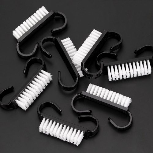 Szczoteczka do manicure i pyłu mała czarna 50szt