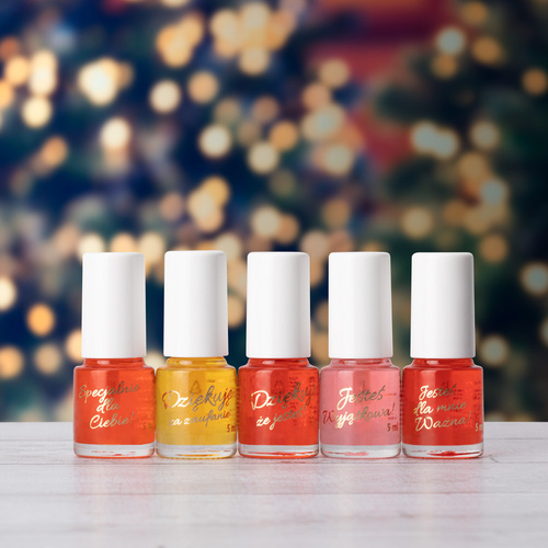 500sztuk Oliwka okazjonalna do skórek i paznokci o zapachu truskawki 5 ml