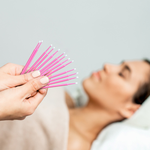 Profesjonalne aplikatory bezwłóknowe do rzęs różowe 100 szt