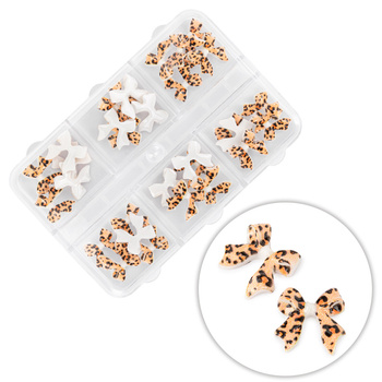 Kasetka z ozdobami kokardki 3D Molly Nails panterka 45 sztuk